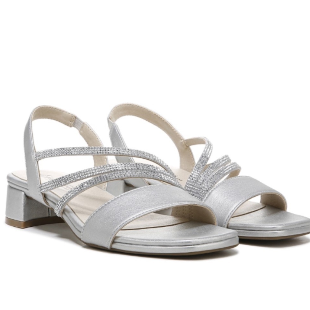 LifeStride Women's Joy Strappy Dress Sandal (WIDE)